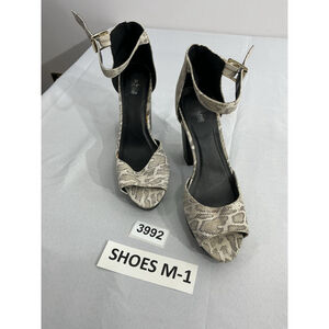 Womans Charlotte Russe Sandals 10 Ivory Beige Snake Print Ankle Strap Platform